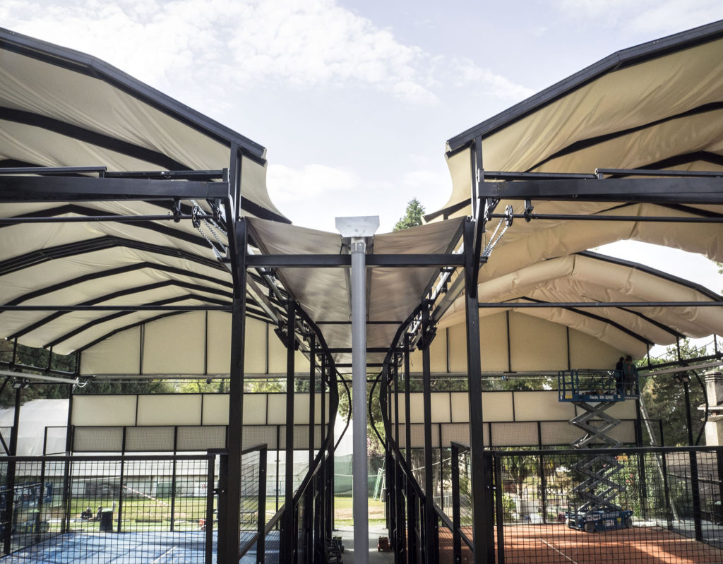 Campi padel con copertura elettrica