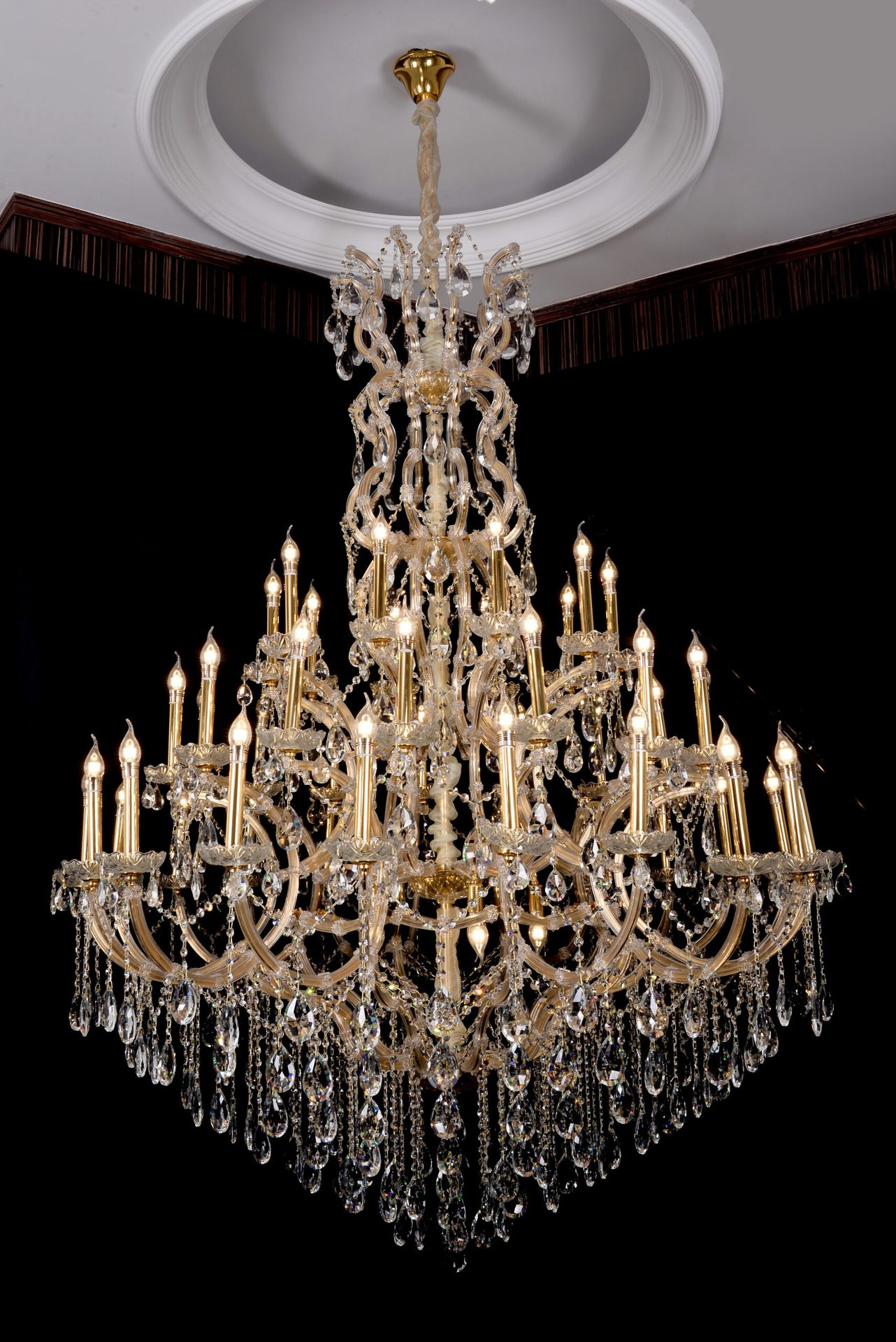 Lampadario in cristallo per allestimenti di sale
