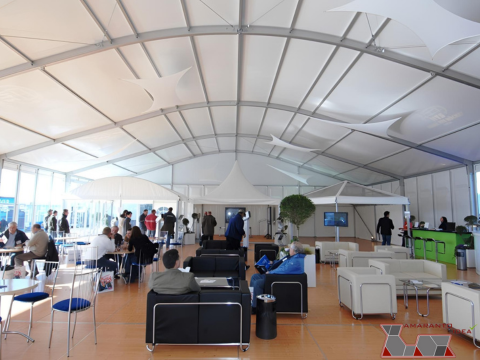 Tendostruttura allestita per un evento aziendale