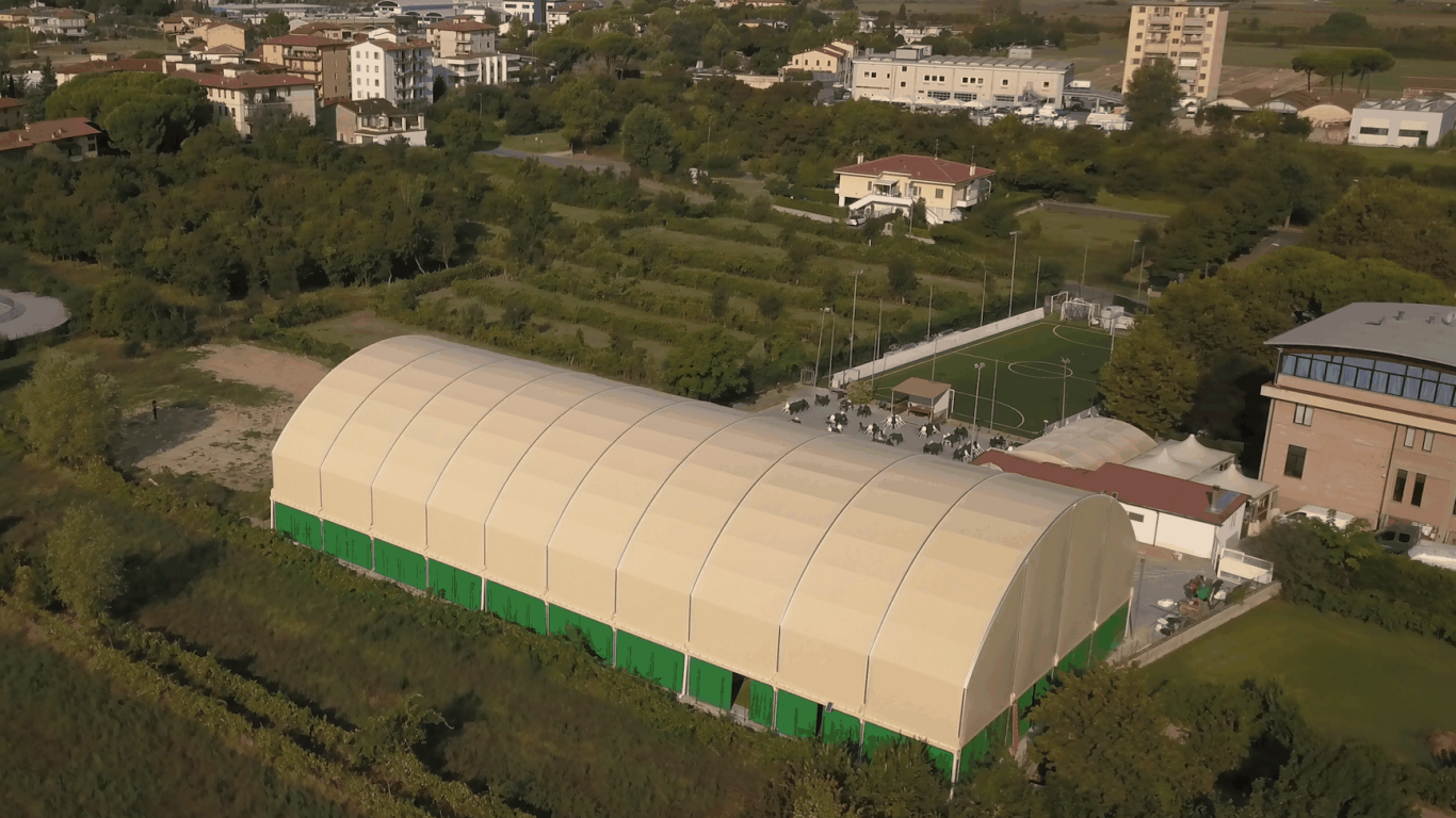 Copertura per campi da padel vista dall'alto